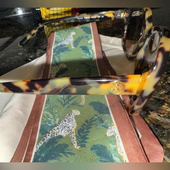 Tory Burch Tortoise Sunglasses with Brown Lenses main image 4